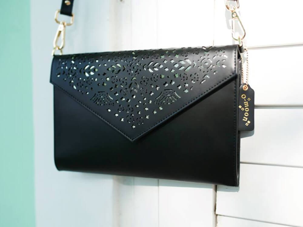 Omoon Envelop clutch-Black (Custom)