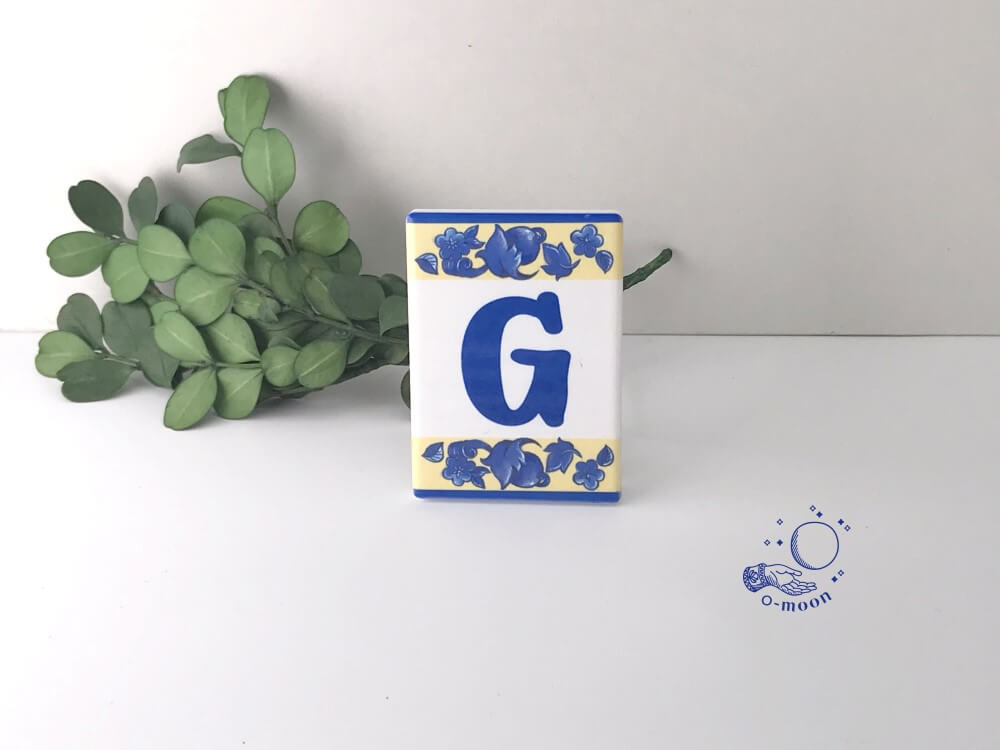 g (Custom)