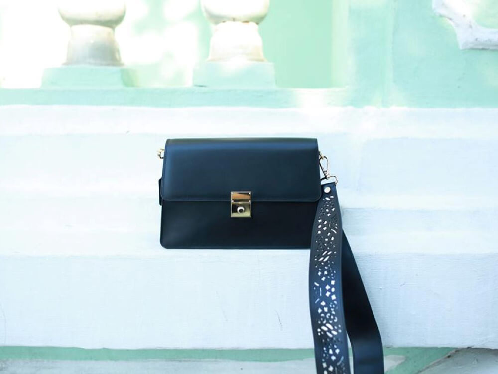 messenger clutch-Black (Custom)